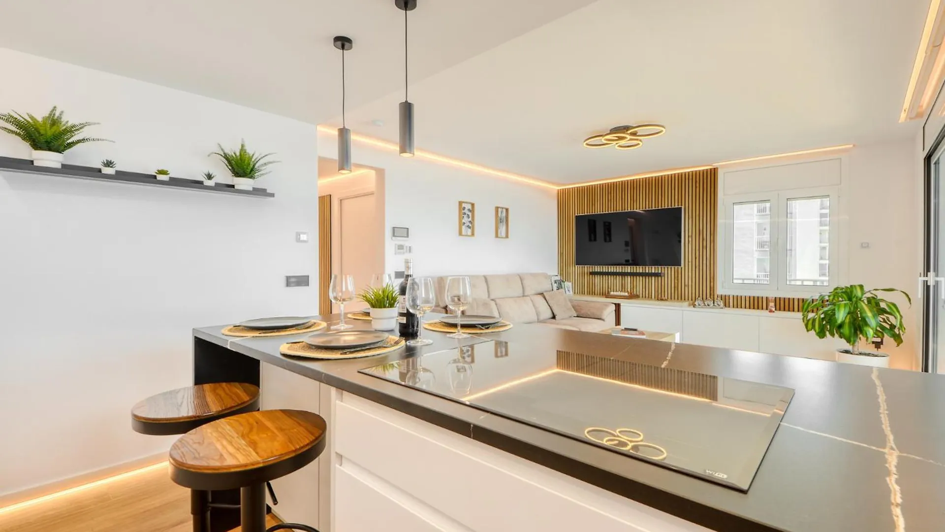 Atico Crucero Suite Vip Roses Apartment